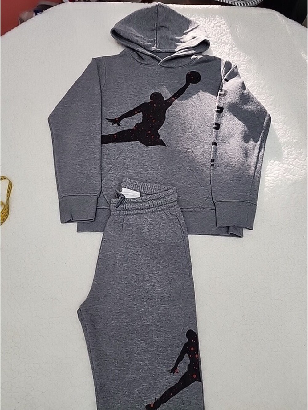Jordan Jersey Boys 2-Peice Hoodie and Jogger Pants Set Grey Size M 8/10